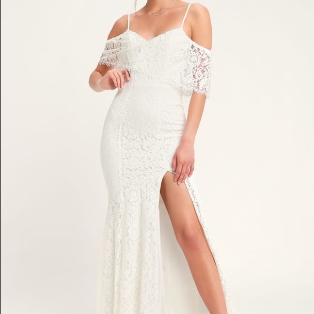NWT Lulu’s Lace Off-The-Shoulder Wedding Dress, M